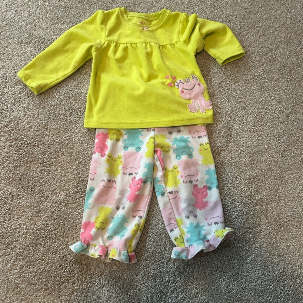 Carters 18 Month Frog Pjs